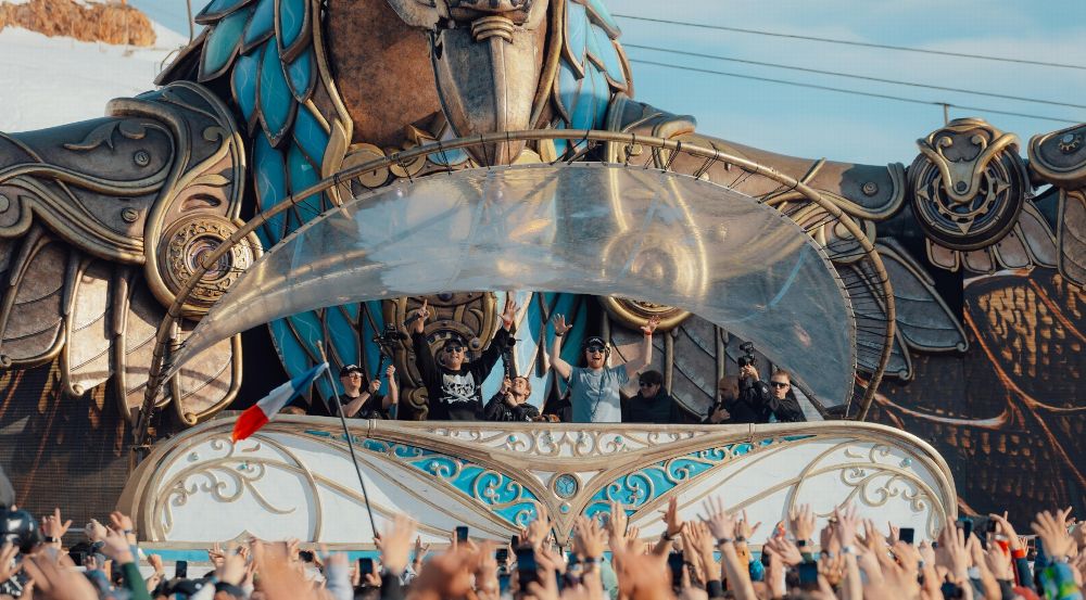 INTERVIEW: Da Tweekaz talk representing hardstyle at Tomorrowland